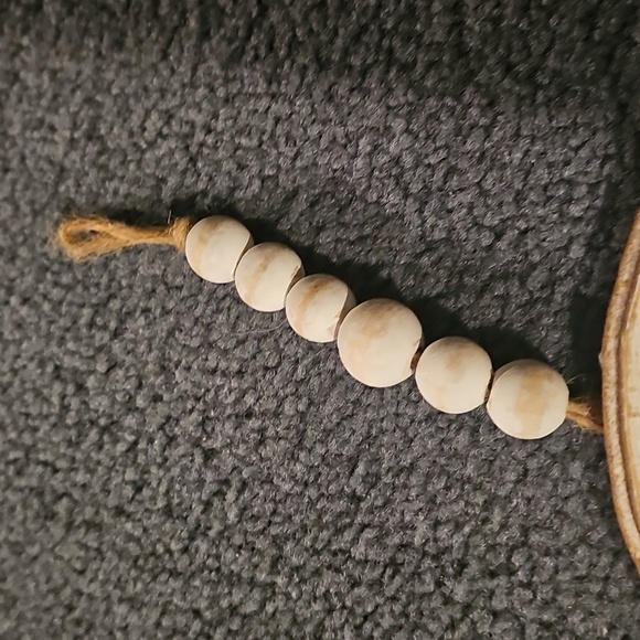 Wood DREAM sign with Beaded hanger 6" - Picture 2 of 3